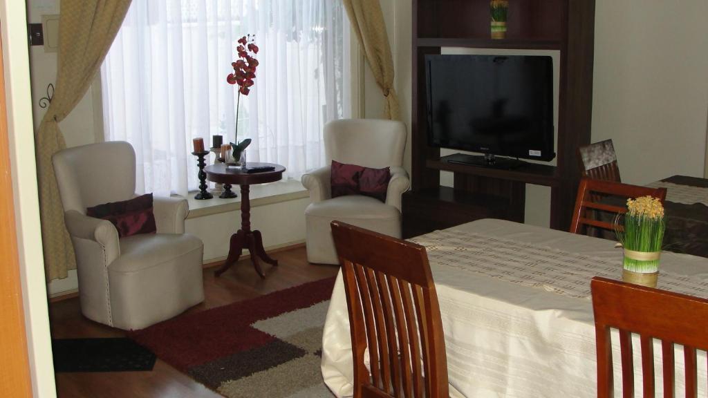 טמוקו Hostal Y Departamentos Alcala מראה חיצוני תמונה